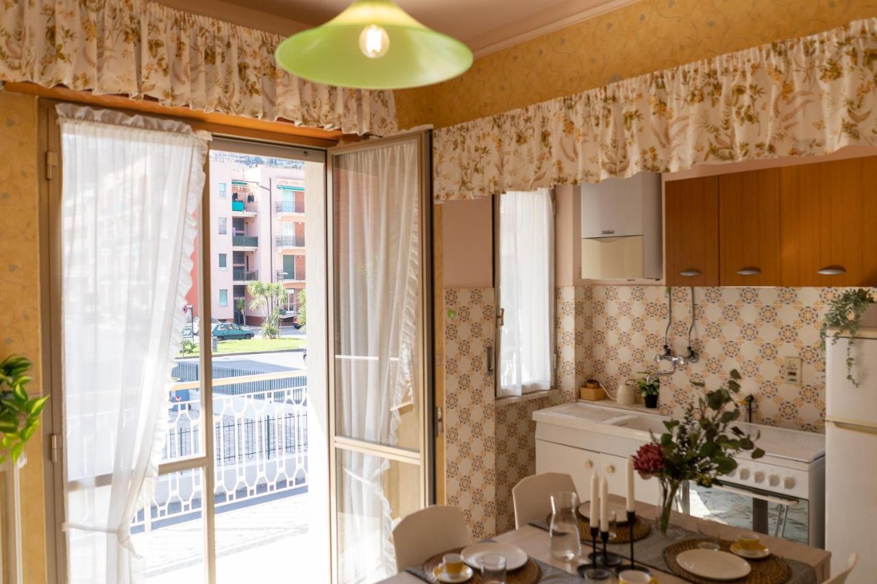 Pietra Ligure Downtown Convenience -Free Parking Apartment Exterior photo